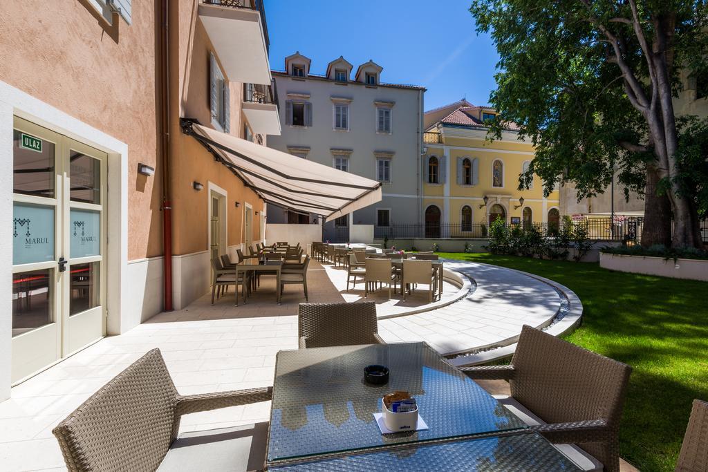 Hotel Marul Сплит Екстериор снимка