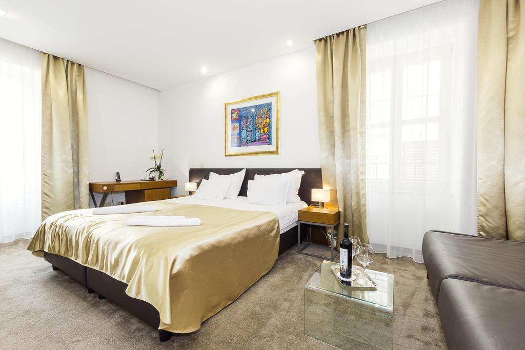 Hotel Marul Сплит Екстериор снимка